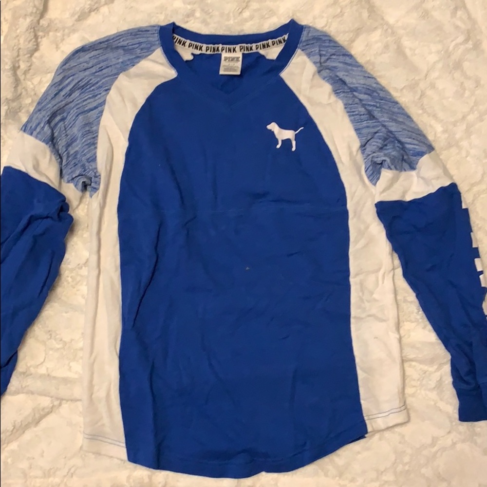 Victoria’s Secret pink V-neck jersey crew